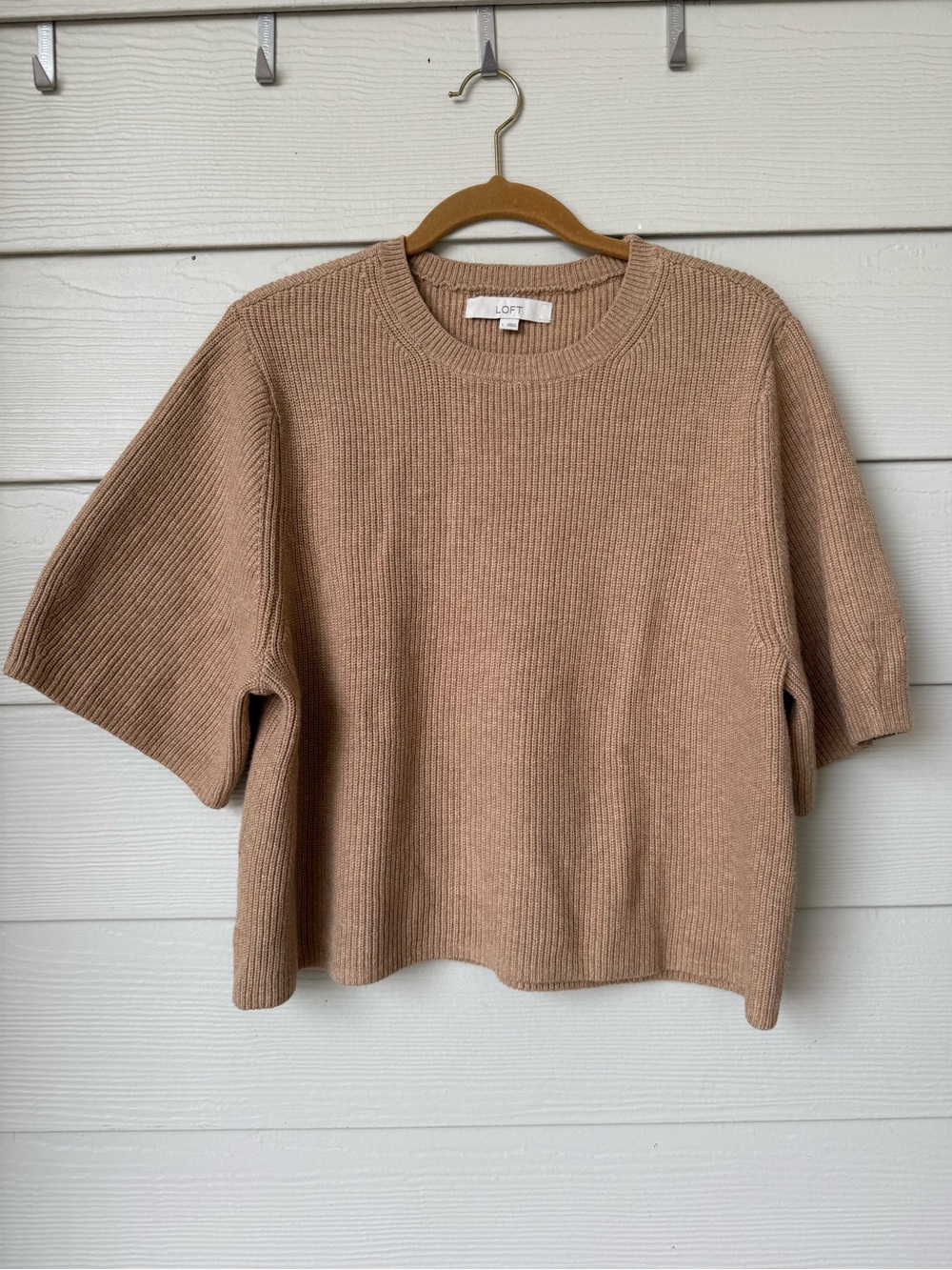 LOFT Short-Sleeve Ribbed Crew Sweater in Camel Brown